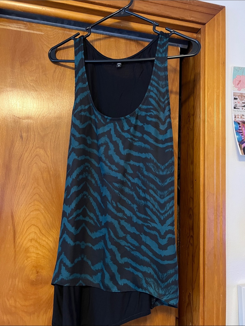 Express - Women’s Teal and Black Printed Sleeveless Tank Top